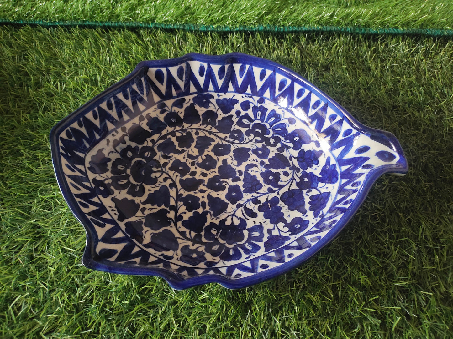 Ceramic Handmade Leaf Dish Platter | Size 11 inch