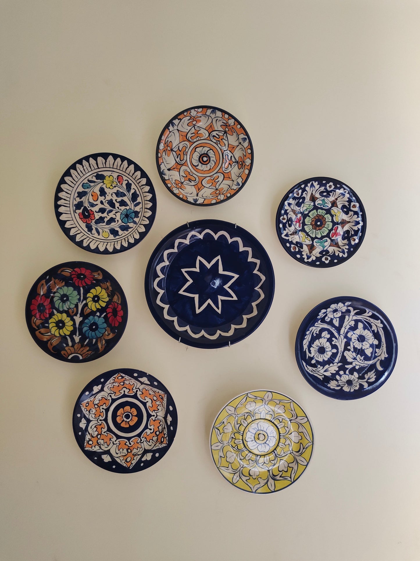 Wall hanging plates